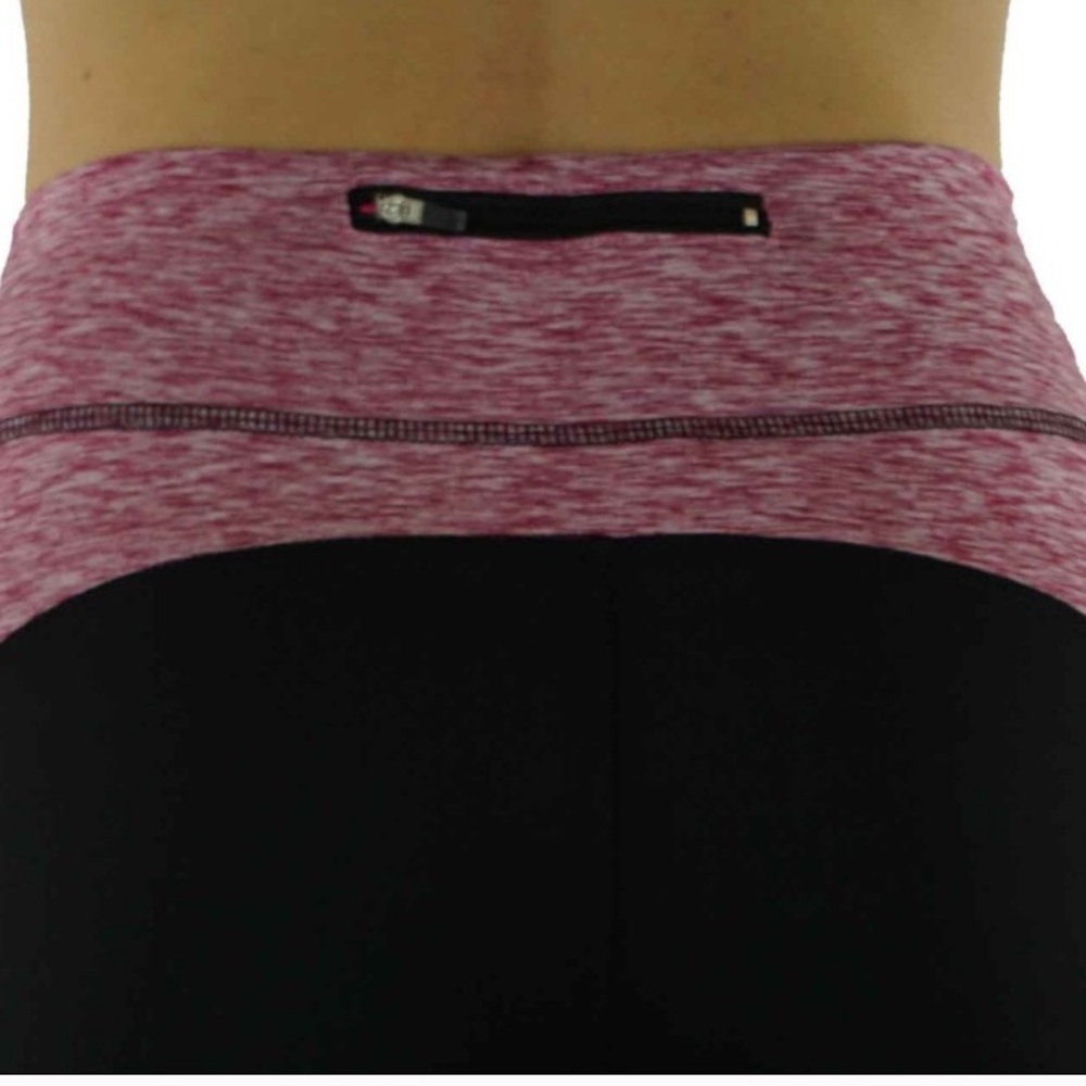 Zipper back pocket Capri leggings - Picture 2 of 3